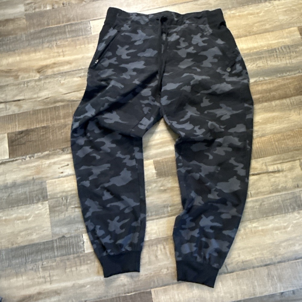 Apana Camo Joggers Sz L Athleisure Gym Hiking Comfort
